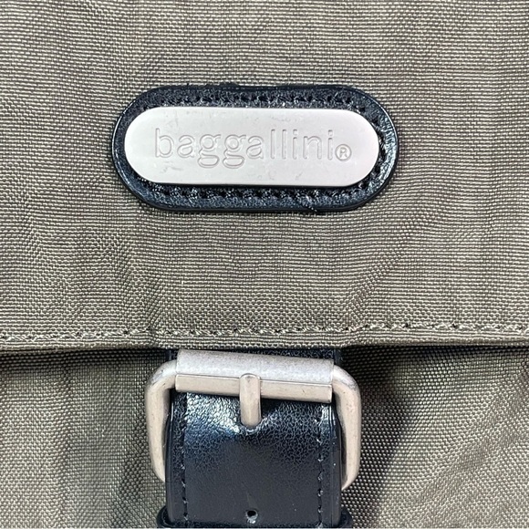 Baggallini Khaki Green Nylon Convertible Backpack - Picture 8 of 9